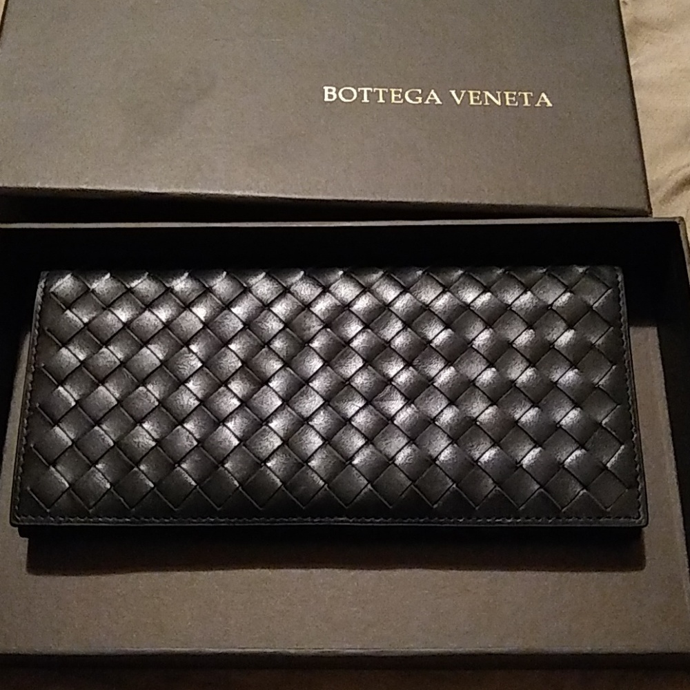 Bottega Veneta Intrecciato Continental Wallet